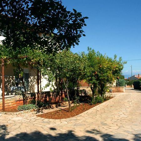 Apartment Valentina Ližnjan Esterno foto