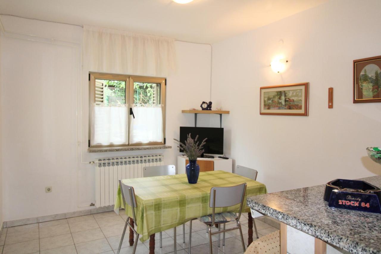 Apartment Valentina Ližnjan Esterno foto